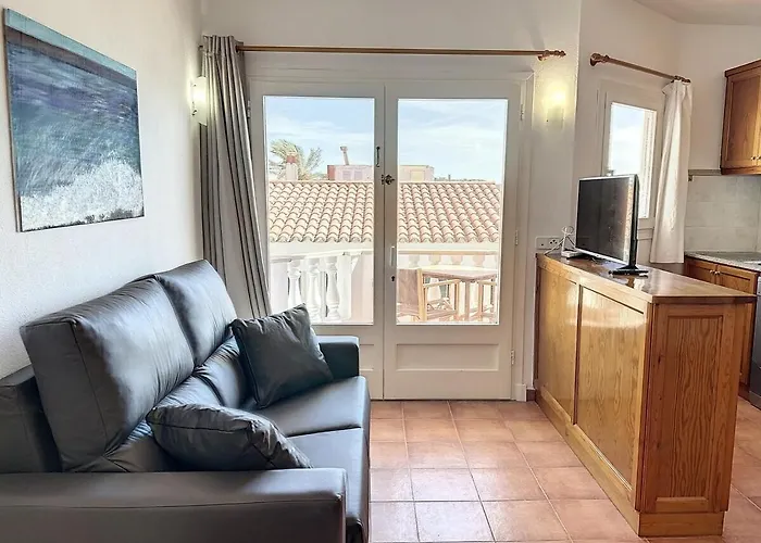 Roca Fornells, Comodo F105 *