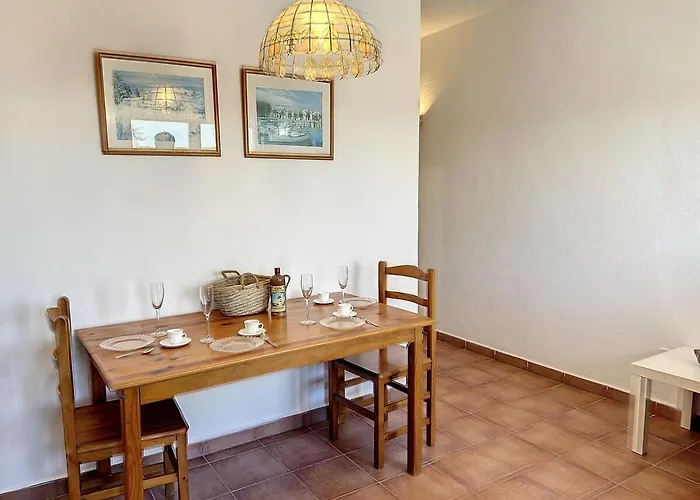 Apartment Roca Fornells, Comodo F105