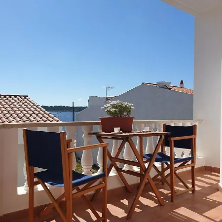 Lägenhet F105 - Dos Dormitorios, Terraza Y A/c En Fornells (Menorca)