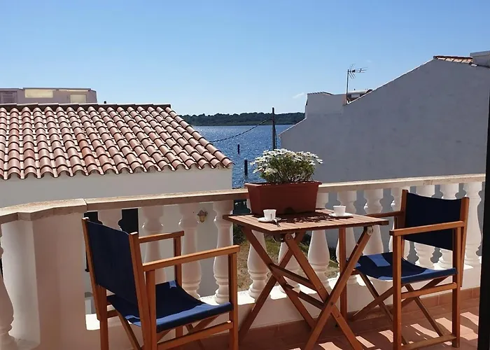 Roca Fornells, Comodo F105