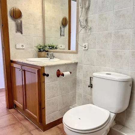 F105 - Dos Dormitorios, Terraza Y A/c En * Fornells (Menorca)